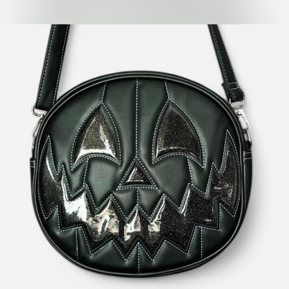 Halloween Jack-O'-Lantern Crossbody Bag in Black